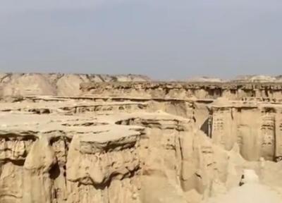 دره ستارگان، یکی از عجایب جزیره قشم دره ستارگان، یکی از عجایب جزیره قشم